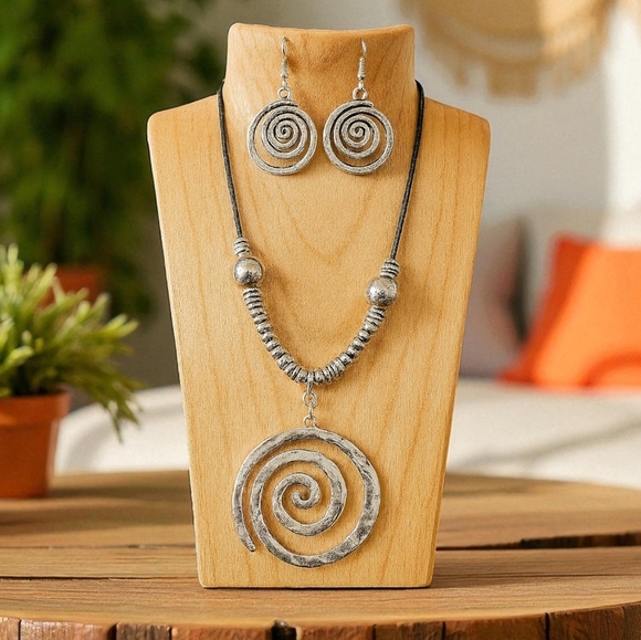 🆕️Statement Boho Chic Silver Trendy Spiral Pendant Necklace & Earrings Set 🌿 - Picture 11 of 11